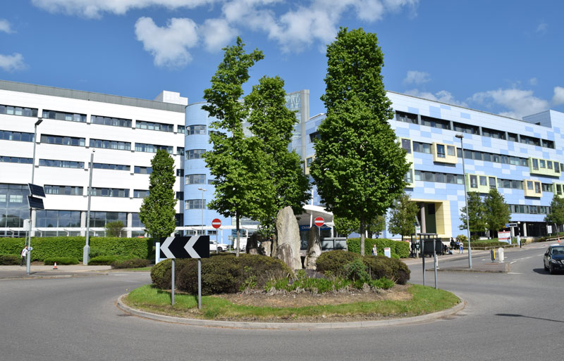 Stones on JR roundabout