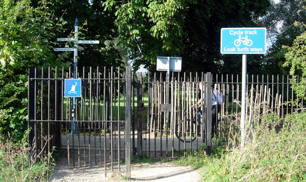 Cycle track